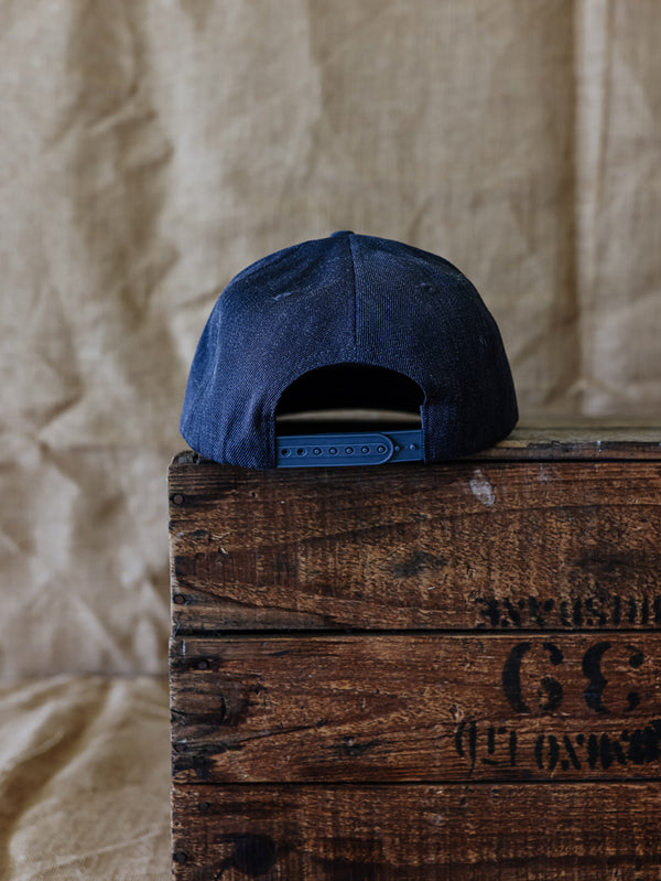 Charcoal Bronc - Western Trucker cap in wool fabric, adjustable snapback, breathable, cowboy style